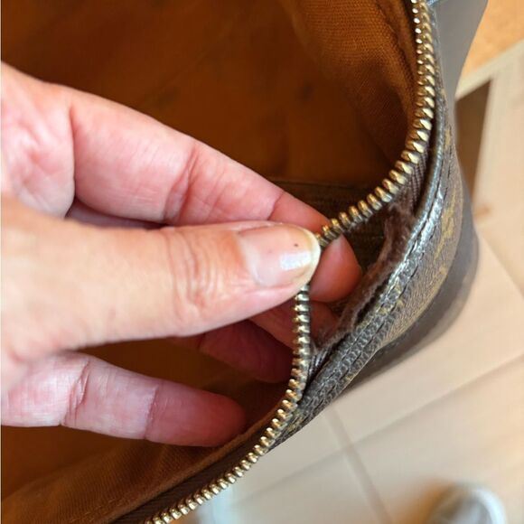 Authentic Louis Vuitton pegase 55 carry on suitcase - Picture 8 of 8